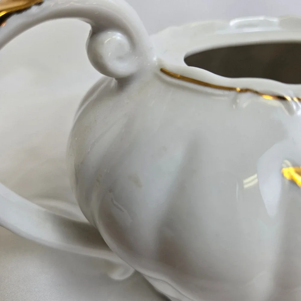 Musical Teapot Made in Japan Floral Bouquet Design Gold Trim Porcelain Vintage